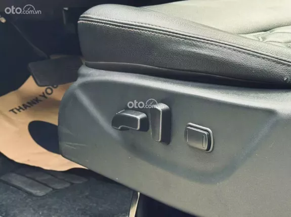 Nissan Navara NP300 VL 4x4 AT 2022 - Xe lướt chất lượng, pháp lý minh bạch