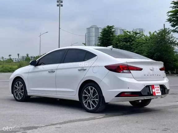 Hyundai Elantra   2.0 AT 2021 - Odo 4v km zin - Bảo dưỡng định kỳ