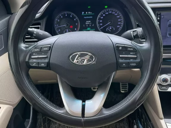 Hyundai Elantra   2.0 AT 2021 - Odo 4v km zin - Bảo dưỡng định kỳ