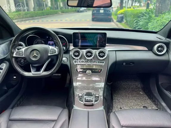 Mercedes-Benz C300 AMG 2017 - TRẮNG NGỌC TRINH BAO ĐẸP