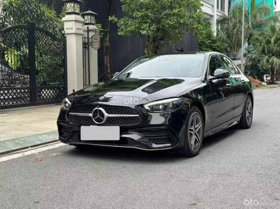 Mercedes-Benz C300 AMG 2022 - Màu đen nội thất đen odo 16000