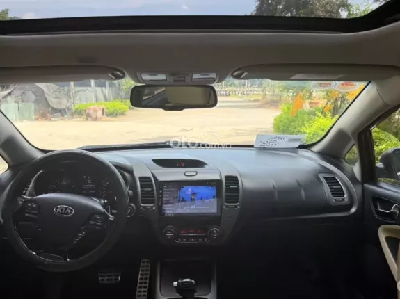 Kia Cerato 1.6 AT Deluxe 2017 - Hỗ trợ bank xe đẹp