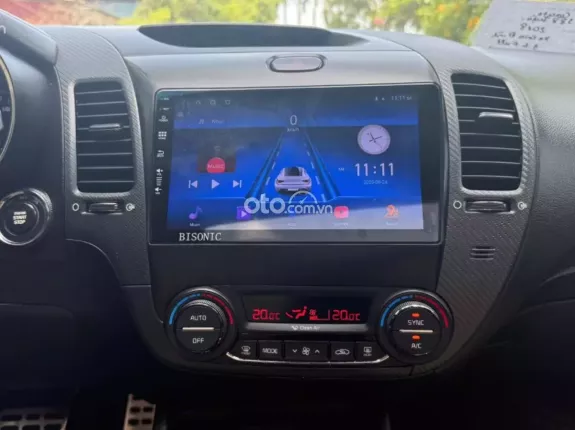 Kia Cerato 1.6 AT Deluxe 2017 - Hỗ trợ bank xe đẹp