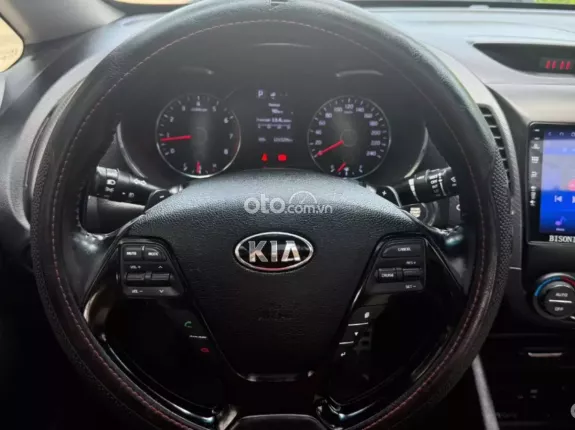 Kia Cerato 1.6 AT Deluxe 2017 - Hỗ trợ bank xe đẹp