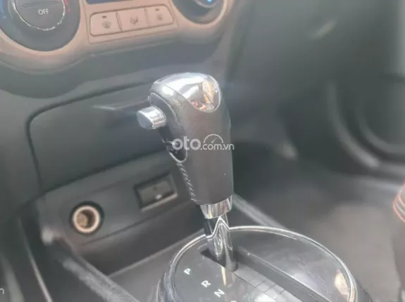 Hyundai i20 1.4 AT 2011 - Hyundai i20 1.4 AT 2011