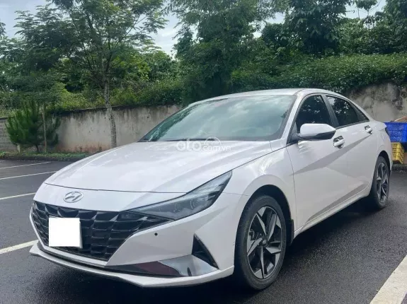 Hyundai Elantra 2023 - Xe siêu lướt, giá tốt