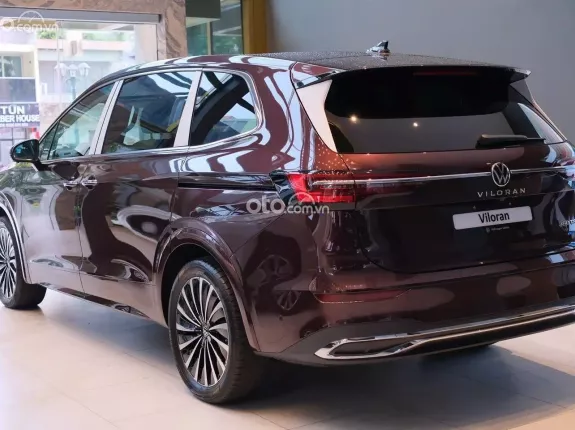 Volkswagen Viloran Luxury 2025 - Khuyến mãi tháng 5/2026 Viloran Màu đỏ rượu vang cực sang trọng cho khách hàng mệnh Hỏa