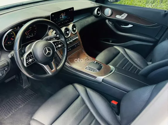 Mercedes-Benz GLC 200 4Matic 2020 - GLC 200 4Matic sản xuất và đăng ký cuối năm 2020, xe 1 chủ từ mớii