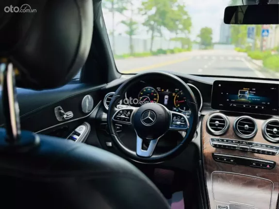 Mercedes-Benz GLC 200 4Matic 2020 - GLC 200 4Matic sản xuất và đăng ký cuối năm 2020, xe 1 chủ từ mớii