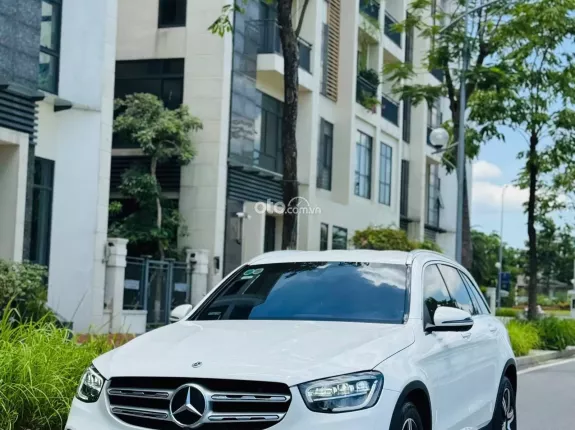 Mercedes-Benz GLC 200 4Matic 2020 - GLC 200 4Matic sản xuất và đăng ký cuối năm 2020, xe 1 chủ từ mớii