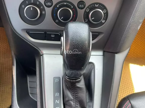 Ford Focus 1.6L 2015 - Xe tư nhân 1 chủ, ngoại thất màu đỏ đẹp