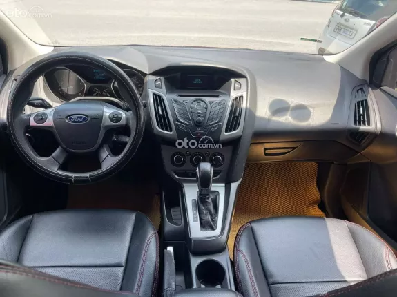 Ford Focus 1.6L 2015 - Xe tư nhân 1 chủ, ngoại thất màu đỏ đẹp
