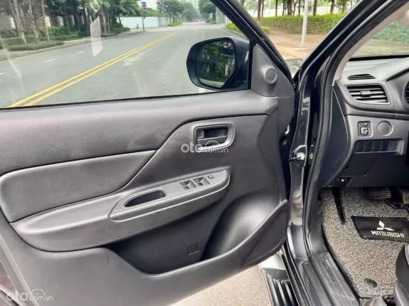 Mitsubishi Triton 4×2 AT MIVEC 2020 - Siêu mới