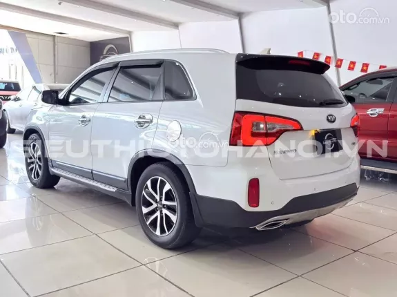 Kia Sorento 2WD 2.2 DATH 2019 - Xe zin nguyên bản theo hãng