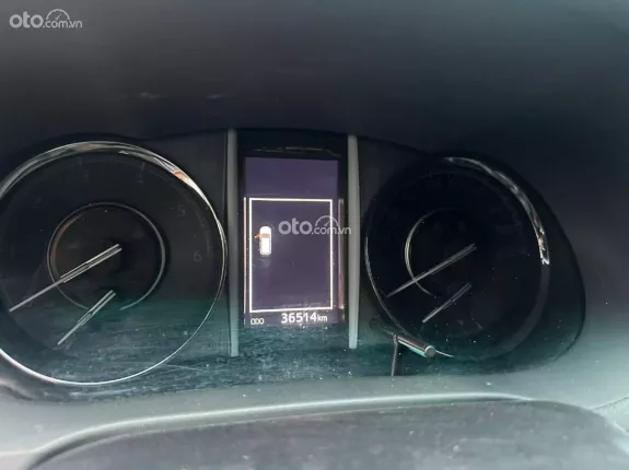 Toyota Fortuner 2.8 AT 4x4 Legender 2022 - Siêu lướt 30.000 km