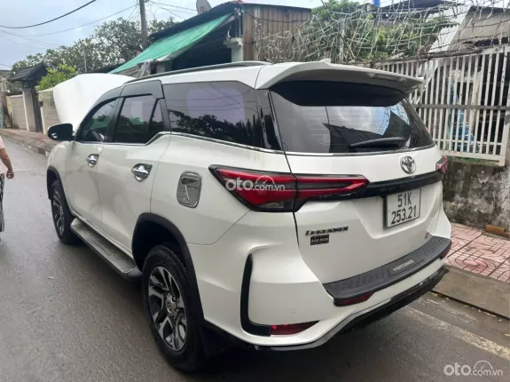 Toyota Fortuner 2.8 AT 4x4 Legender 2022 - Siêu lướt 30.000 km