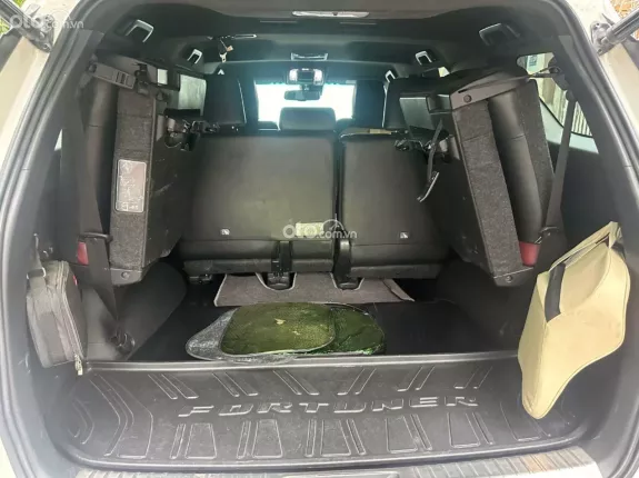 Toyota Fortuner 2.8 AT 4x4 Legender 2022 - Siêu lướt 30.000 km