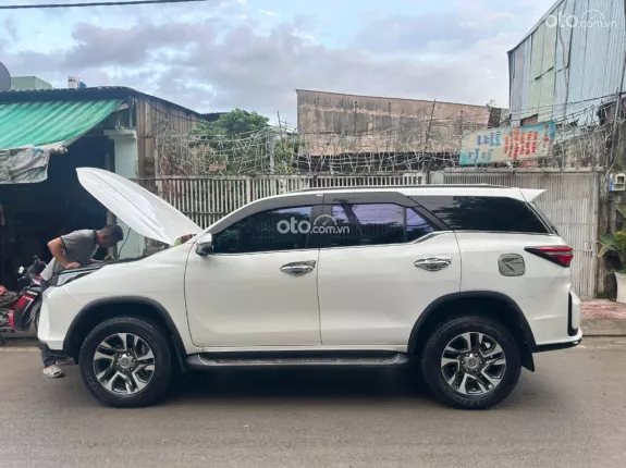 Toyota Fortuner 2.8 AT 4x4 Legender 2022 - Siêu lướt 30.000 km