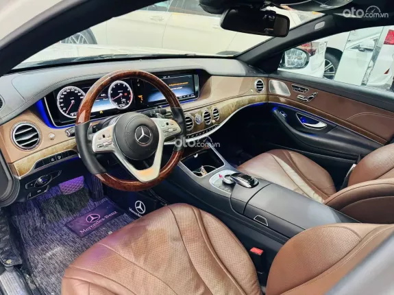 Mercedes-Benz S400 3.0 V6 2015 - Xe đã up full lên body Maybach, vô lăng S450 siêu đẹp.