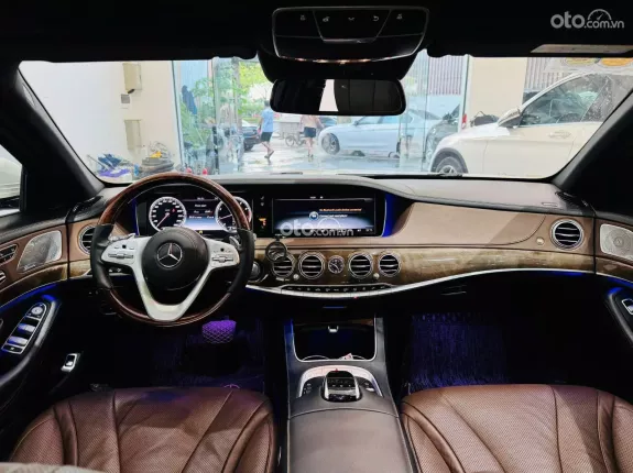 Mercedes-Benz S400 3.0 V6 2015 - Xe đã up full lên body Maybach, vô lăng S450 siêu đẹp.