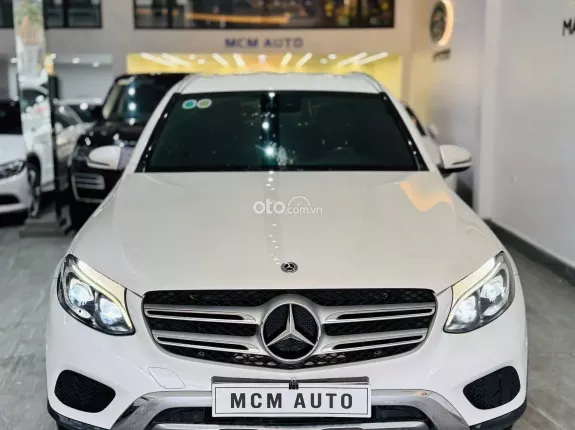 Mercedes-Benz GLC 250 4Matic 2017 - Giá rẻ khó tìm, bao check xe thoải mái