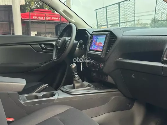 Isuzu D-Max LS 4x4 MT 2025 - Bán tải 2 Cầu số sàn mới 100% - giá rẻ nhất thị trường