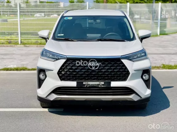 Toyota Veloz 2022 - Salon xin được chào bán chiếc xe