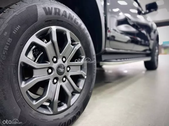 Ford Ranger Wildtrak 2.0l bi-turbo 4x4 10 AT 2024 - Xe lướt chất lượng cao giá tốt tại TP. HCM