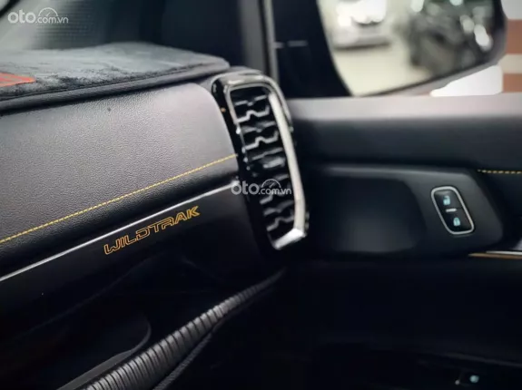 Ford Ranger Wildtrak 2.0l bi-turbo 4x4 10 AT 2024 - Xe lướt chất lượng cao giá tốt tại TP. HCM