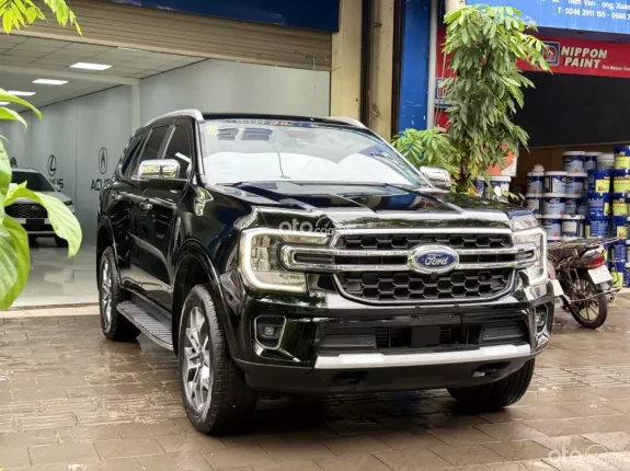 Ford Everest Titanium 2.0 AT 4x2 2025 - Siêu lướt!