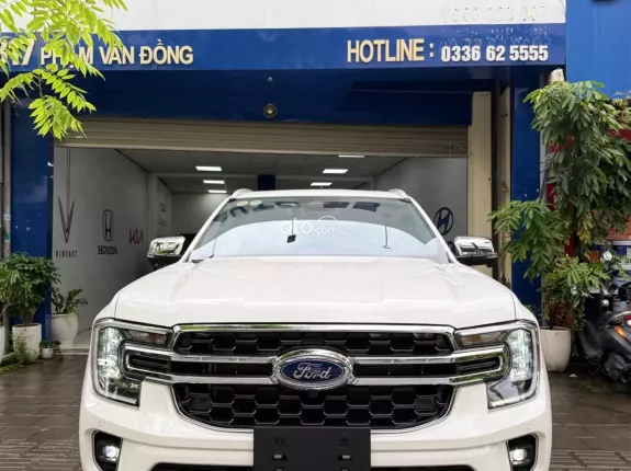 Ford Everest Titanium 2.0 AT 4x2 2025 - Siêu mới