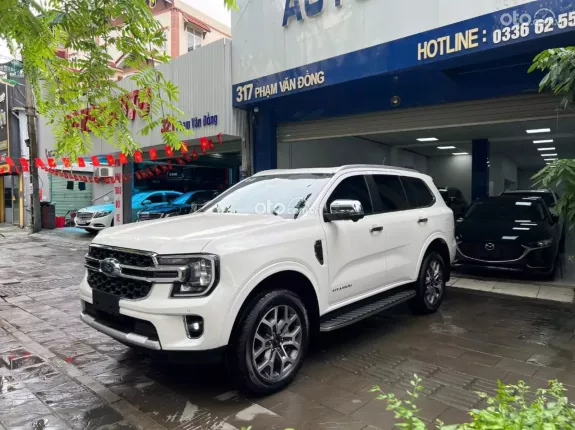 Ford Everest Titanium 2.0 AT 4x2 2025 - Siêu mới
