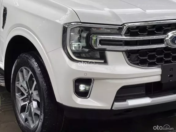 Ford Everest Titanium 2.0 AT 4x2 2025 - Siêu mới