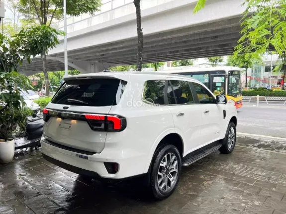 Ford Everest Titanium 2.0 AT 4x2 2025 - Siêu mới