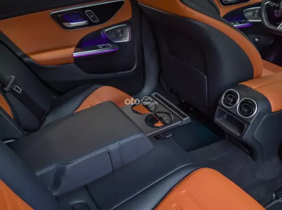 Mercedes-Benz C300 AMG 2023 - Xe sang trọng đã qua sử dụng, chất lượng như mới