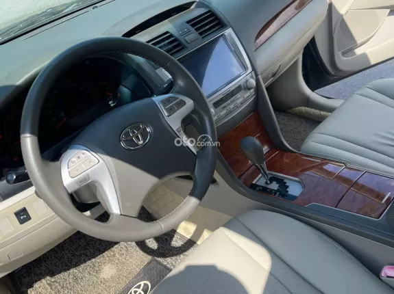 Toyota Camry 2.4G 2011 - Xe cũ chất lượng, vận hành êm ái