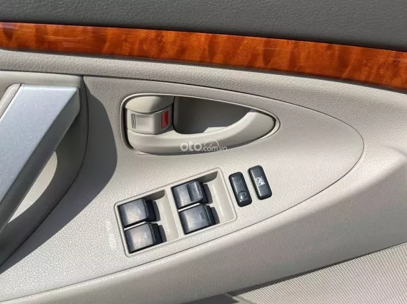 Toyota Camry 2.4G 2011 - Xe cũ chất lượng, vận hành êm ái
