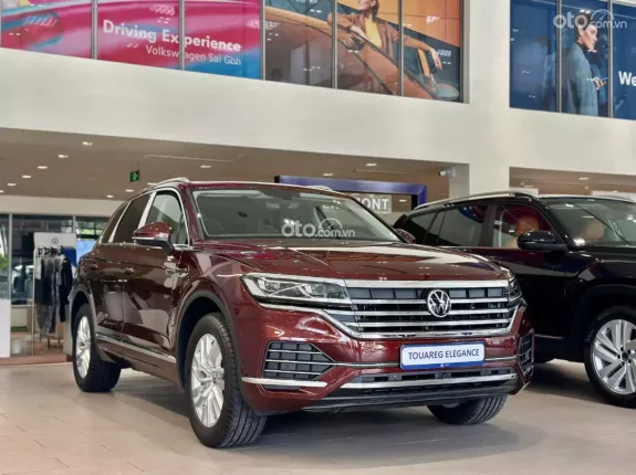 Volkswagen Touareg Elegance 2025 - Màu đỏ khuyến mãi tháng 10/2025 hỗ trợ 100 triệu cho khách hàng liên hệ Ms Minh Thư