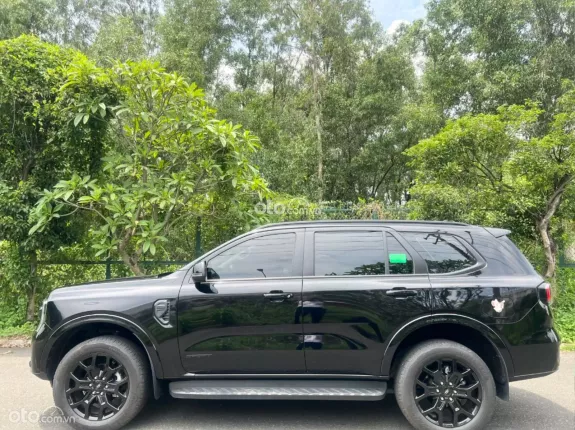 Ford Everest Sport 2.0 AT 4x2 2023 - Xe còn bảo hành chính hãng đến 2027