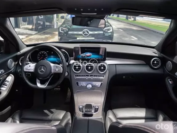Mercedes-Benz C300 AMG 2019 - Phiên bản AMG mạnh mẽ động cơ 2.0L