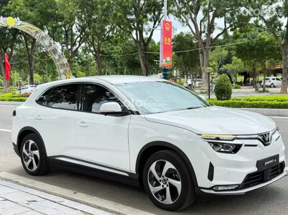 VinFast VF8 2024 - 🏅 CAM KẾT XE KHÔNG ĐÂM ĐỤNG NGẬP NƯỚC