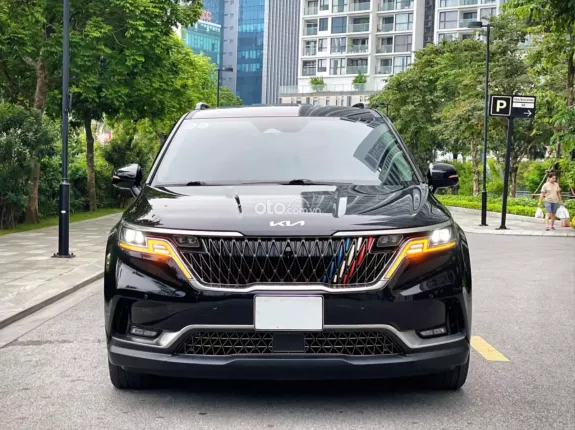 Kia Carnival 2.2D Signature 2022 - Xe hot đẹp zin