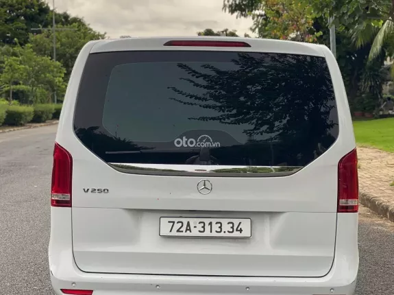 Mercedes-Benz V250 Luxury 2022 - Tiết kiệm ngay hơn 1tỉ, bank 70%