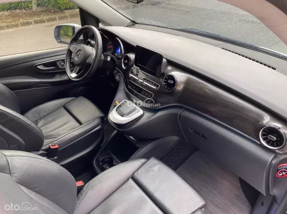 Mercedes-Benz V250 Luxury 2022 - Tiết kiệm ngay hơn 1tỉ, bank 70%