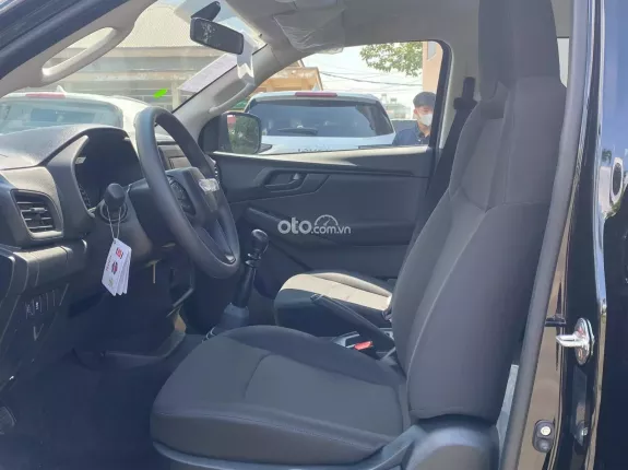 Isuzu D-Max LS 4x4 MT 2023 - Bán tải 2 Cầu số sàn mới 100% - giá rẻ nhất thị trường