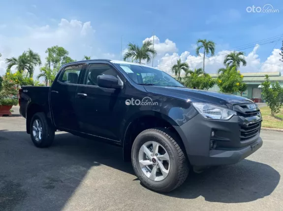 Isuzu D-Max LS 4x4 MT 2023 - Bán tải 2 Cầu số sàn mới 100% - giá rẻ nhất thị trường