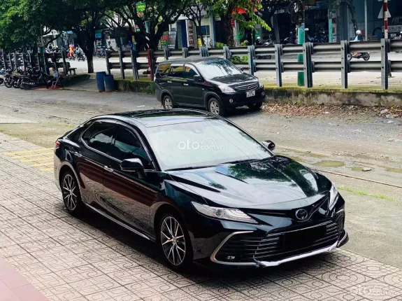 Toyota Camry 2.0Q 2022 - Hỗ trợ vay ngân hàng, giao xe tận nơi