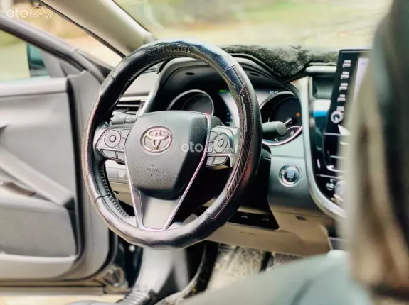 Toyota Camry 2.0Q 2022 - Hỗ trợ vay ngân hàng, giao xe tận nơi