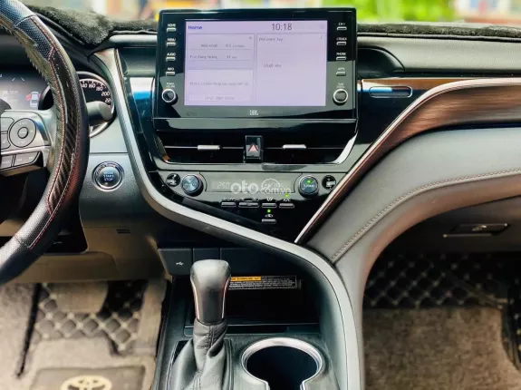 Toyota Camry 2.0Q 2022 - Hỗ trợ vay ngân hàng, giao xe tận nơi