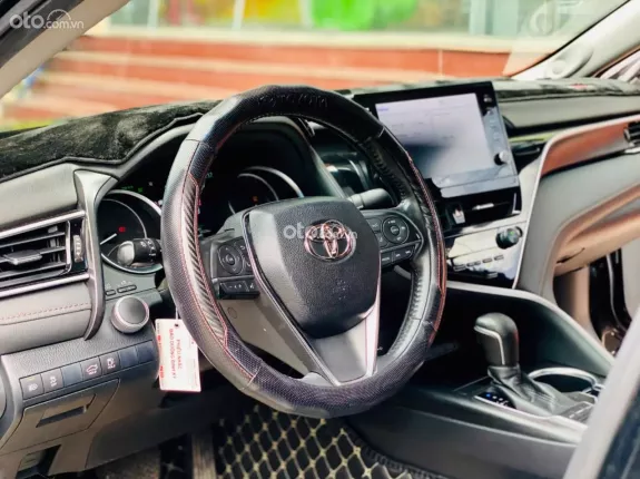 Toyota Camry 2.0Q 2022 - Hỗ trợ vay ngân hàng, giao xe tận nơi
